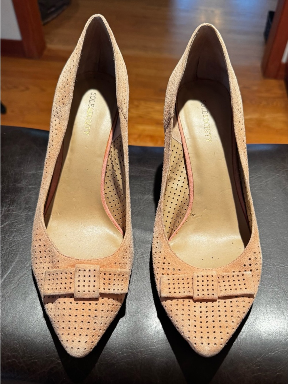 Sole Society Peach/Blush/Nude Suede Pointed Toe Pumps with Bow Accent, Size 11